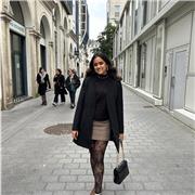 Professeur d'anglais qui aime enseigner et qui rend l'apprentissage amusant!